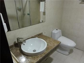 Guan Zhong Hotel Huayin Esterno foto